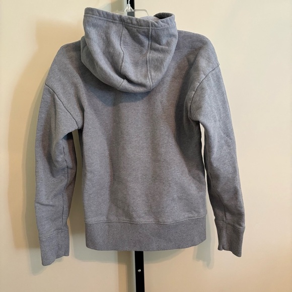 Boys Under Armour Gray Sweater Lightweight Breathable Performance SM - Picture 4 of 6